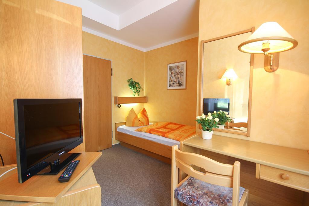 Pension Hotel Turmblick Auerbach  Room photo